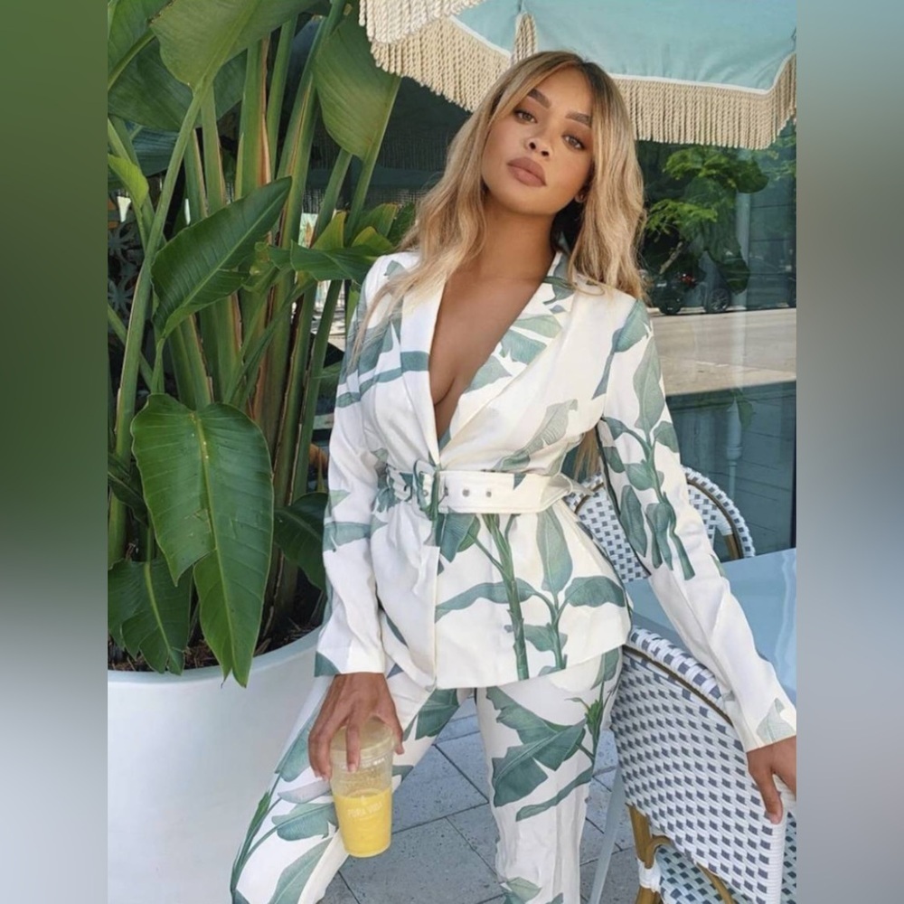 618 Palm Print Belted Blazer Jacket
